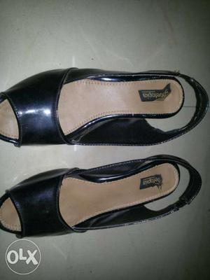 Black-and-brown Patent-leather Peep-toe Slingback Heels