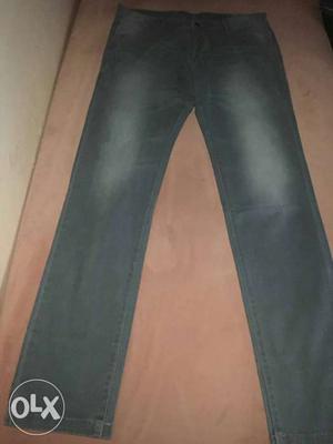Burberry jeans size 32 regular fit