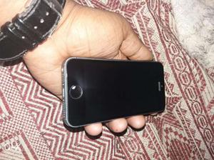 Iphone 5s 32gb, black and silver 7 month use 5
