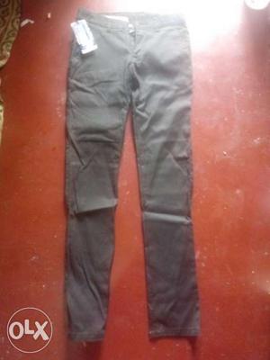 LOCKER jeans and casuals,size 32,fit N/F,not
