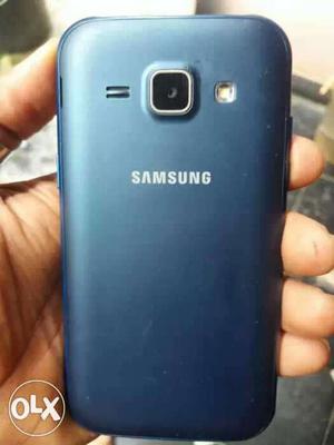 Samsung j1 _3g phone & charger good candison.
