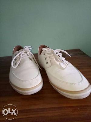 White Low-top Sneakers, size 7&8
