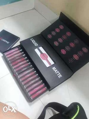 300/- per pc Huda beauty liquid matte lipsticks