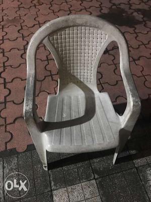 50 chairs for sell 100 rs each