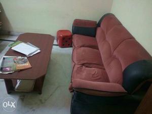9 seater sofa set with center table in good