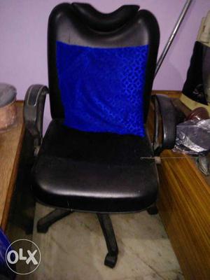 Black And Blue Leather Rolling Armchair