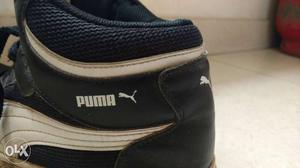 Black puma ankle sneakers