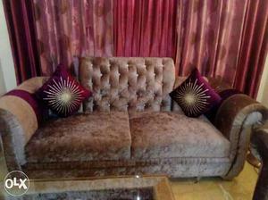 Five seaters velvet new sofa with center table