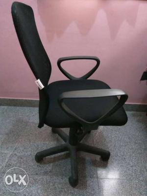 I'm selling this branded Gilma chair in very good