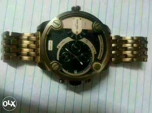 Its a disal watch and original