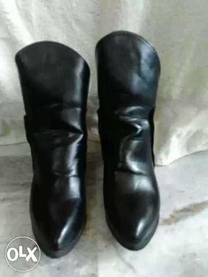 Ladies Shoes - Imported Size: 37 Very