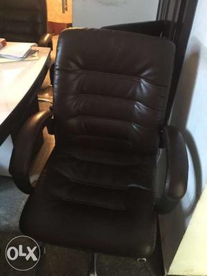 Leather office chairs brand new Rs. per piece