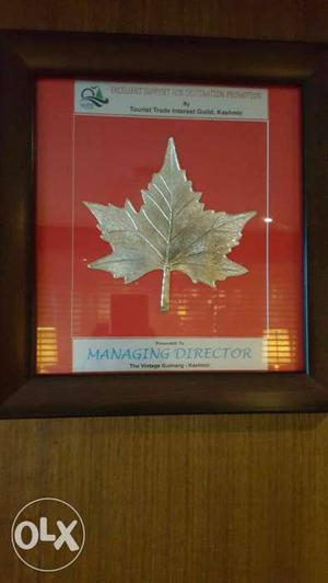 Managing Director Maple Leaf Plaque