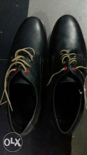 Men's Pair Of Black Leather Dress Shoes