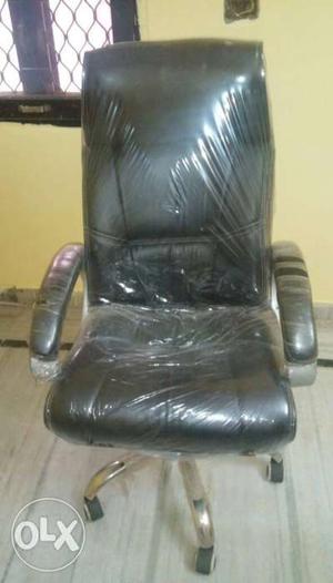 New unused office boss chair high quality