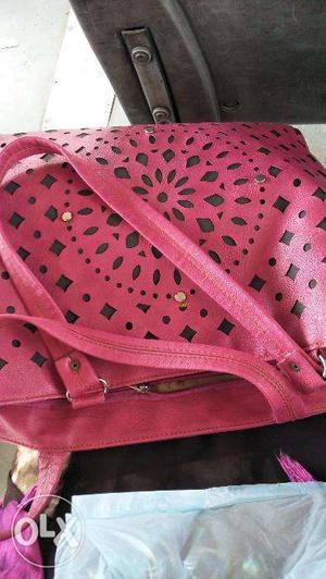 Nice and elegant handbag with good condition and