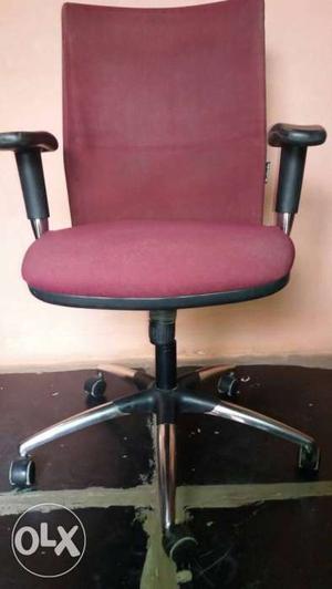 Office Revolving chair full condition as like
