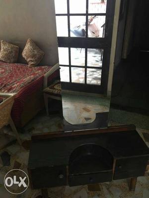 Old fashion dressing table
