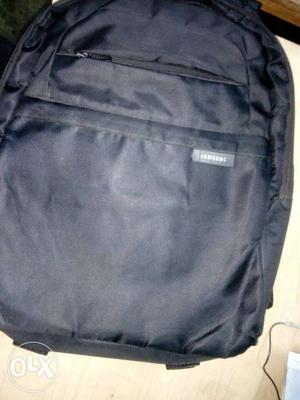 Samsung black colour laptop bag and also in good