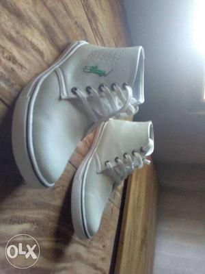 White High-top Sneakers