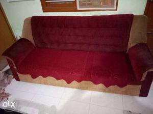 Brand new sofa kussan urgently sale 3month