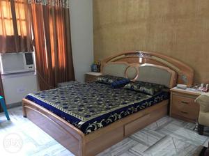 King size bed in good condition