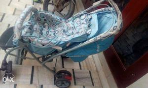 Luvlapp baby stroller in awesome condtion like