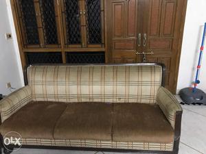 Sofa set in excellent condition made of teak
