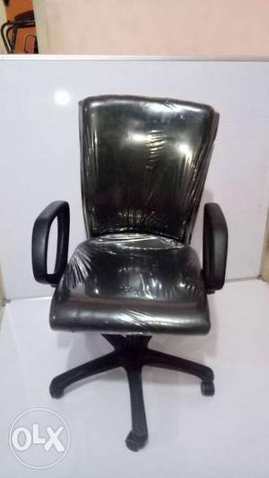 Used revolving office chairs