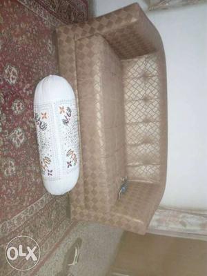 2 sets of two seater sofa in very good condition