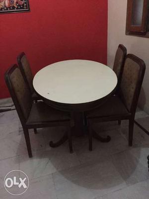 4 Seater Dining Table, Strong sagwan wood,