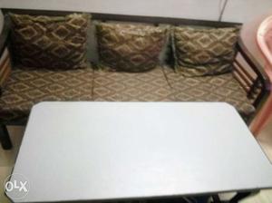 5 seater sifa set with center table