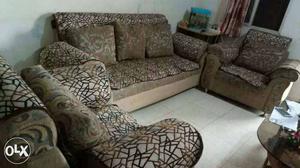 A brand new 5 sitter sofa set