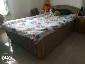 Bed with storage 4x6.5 solid wood with cotton mattres 30 kg