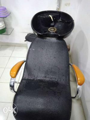 Black And Brown Salon Chair