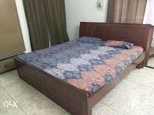 Queen size wooden cot without box with foam