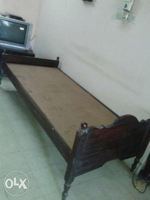 Rosewood single cot measuring 3"×6" without
