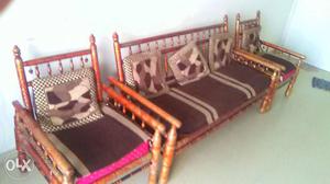 Sankheda sofa set urgent only  Rd fix price