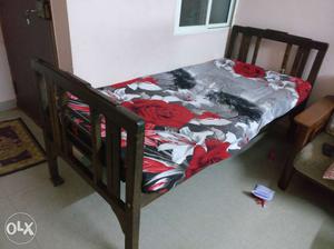 Single cot for sale