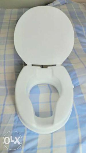 Toilet Attachment in Mint condition