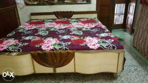 Without storage bed with mattress