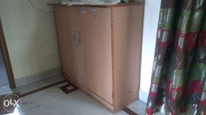 Wood cupboard in excellent condition for