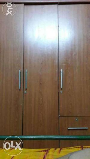 3panel door cupboard