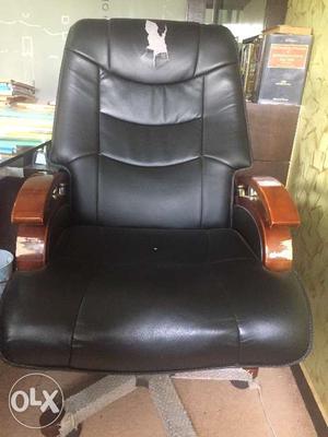 Big size Office Recliner chair in good