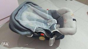 Mee mee car seat / carrier for infants. 1.5 Yrs