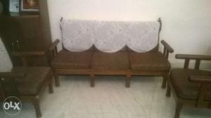 Set of 5 seater sofa pure sheesham wood no defect