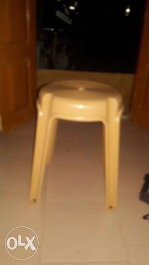 Stool 10 pieses 90 rs each