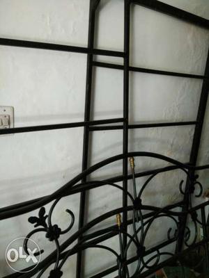 Wrought iron double bed Queen size without ply