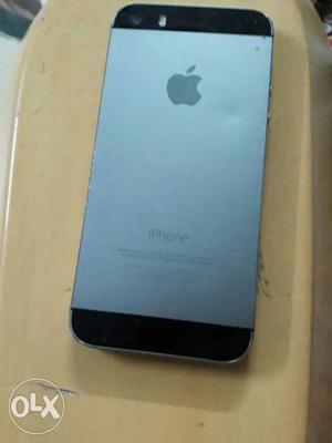 Good condition iphone 5s..charger available..bill