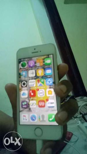 IPhone 5S 16GB with little dents and half screen